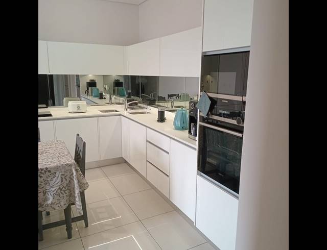 2 BEDROOM PROPERTY TO RENT IN HOUGHTON ESTATE